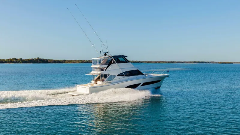  Yacht Photos Pics 2026 Riviera 50 Sports Motor Yacht - Image 3