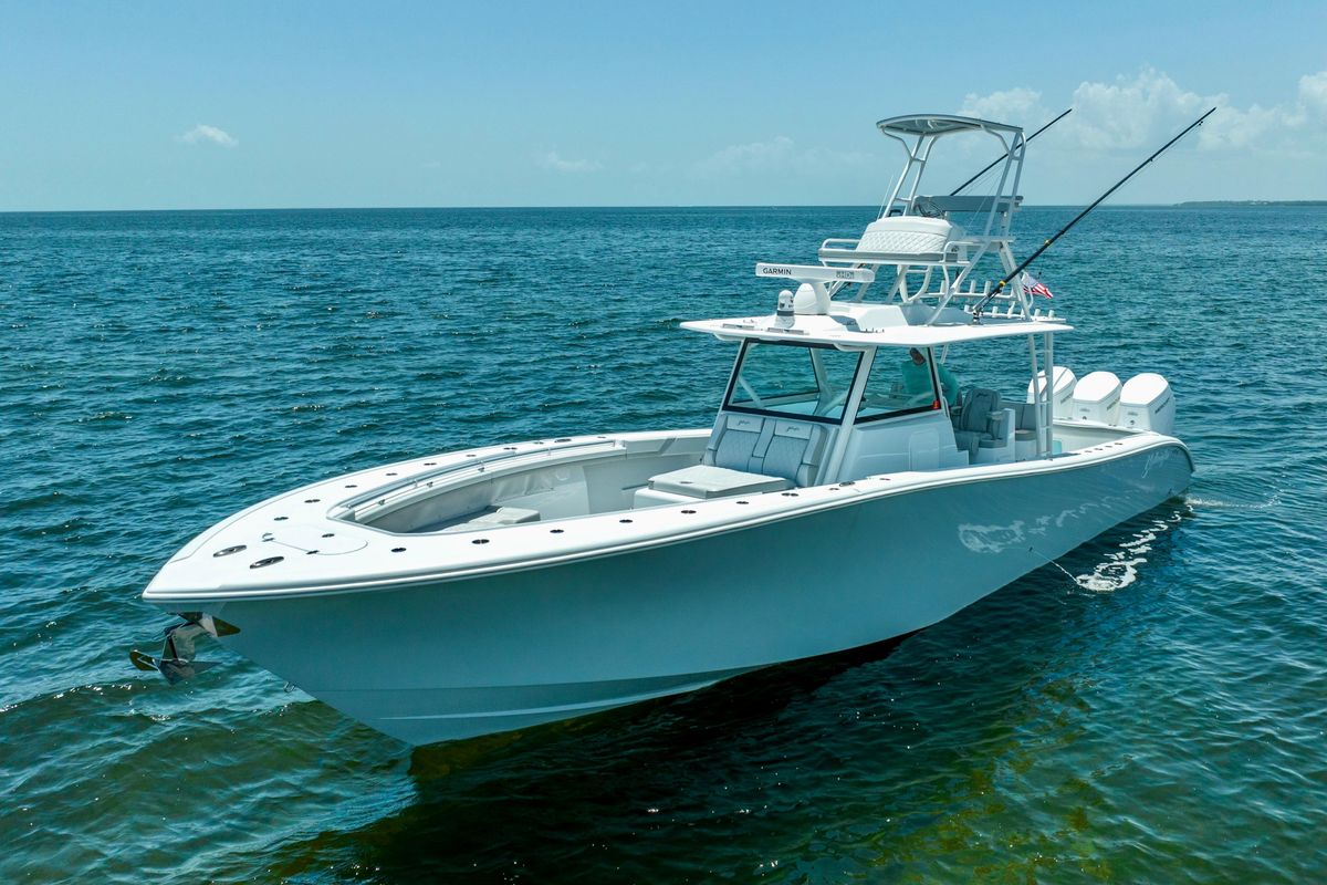 2023 Yellowfin 42 