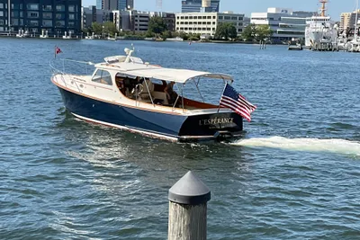 Hinckley Classic 36 Picnic Boat