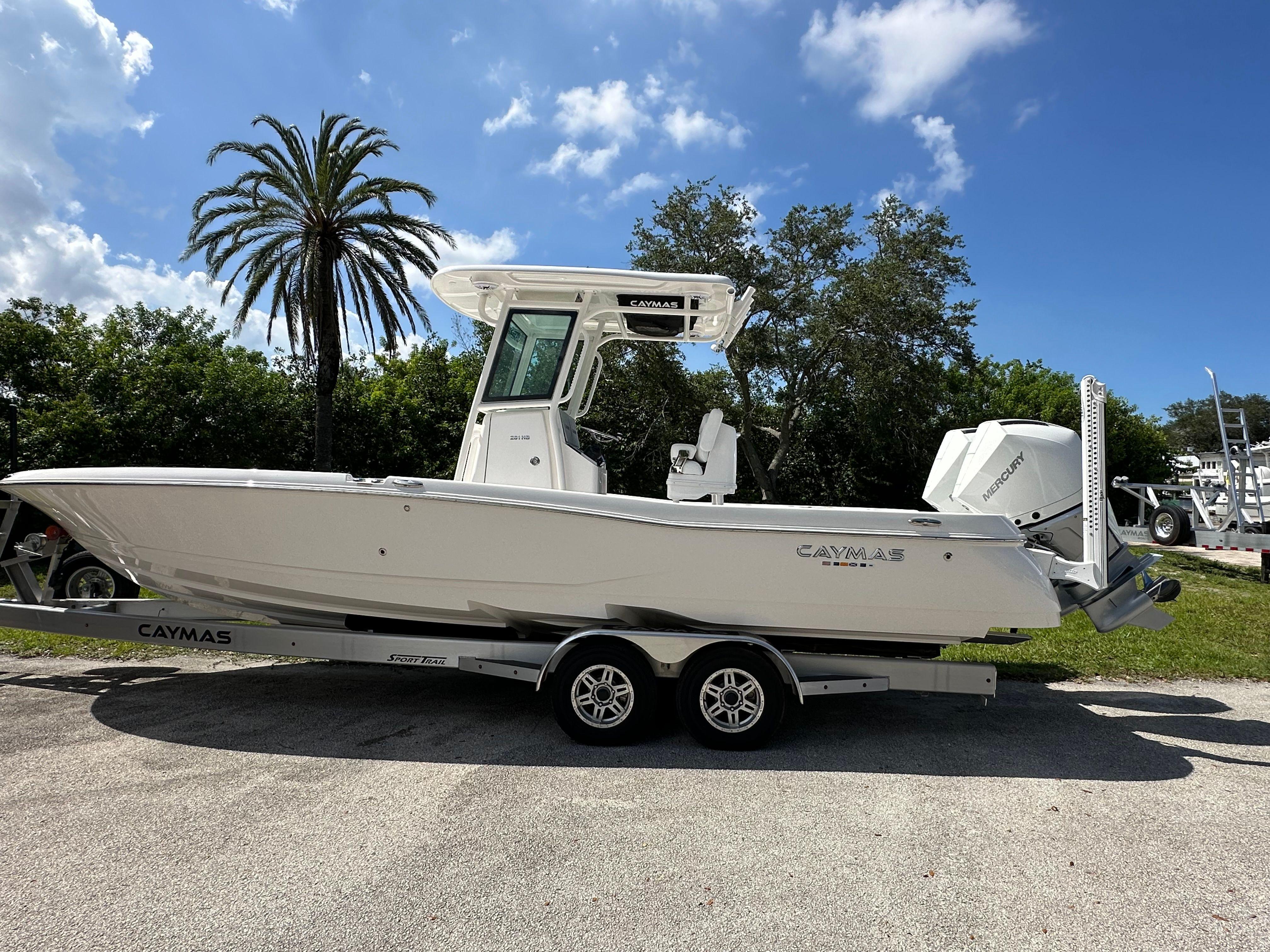 格安送料込CaptainfinJOSH HALL TWINKEEL Future 2025 Caymas 281 HB Center Console for sale - YachtWorld