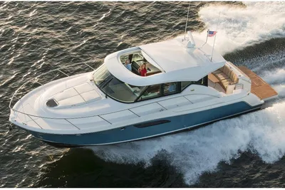 Tiara Yachts C44 Coupe