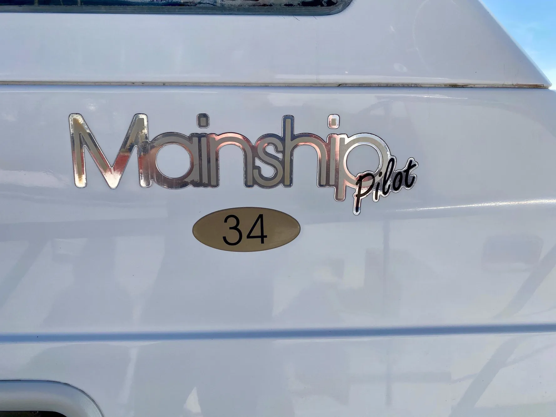Mainship Pilot 34 boat logo, year 2000.