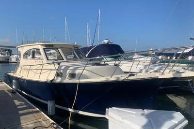 Mainship Pilot 30-II Sedan