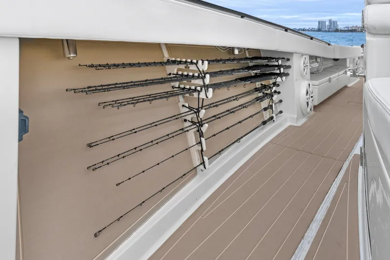 Half Irish Yacht Photos Pics 