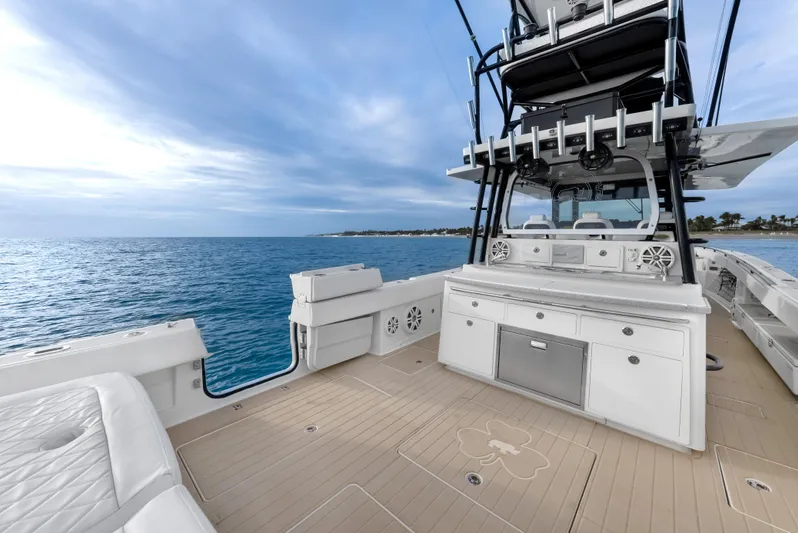 Half Irish Yacht Photos Pics 