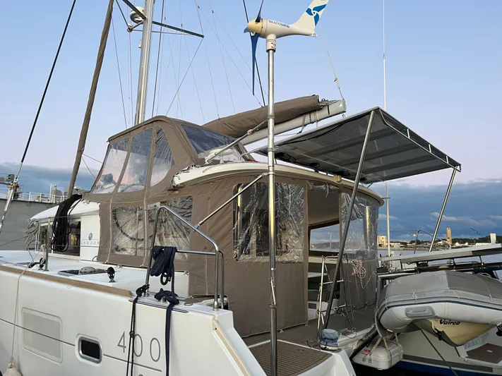 Vairea Yacht Photos Pics 