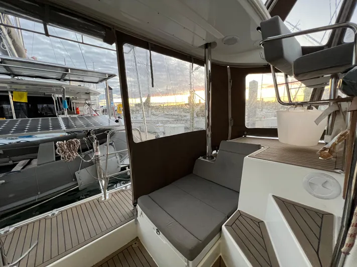 Vairea Yacht Photos Pics 