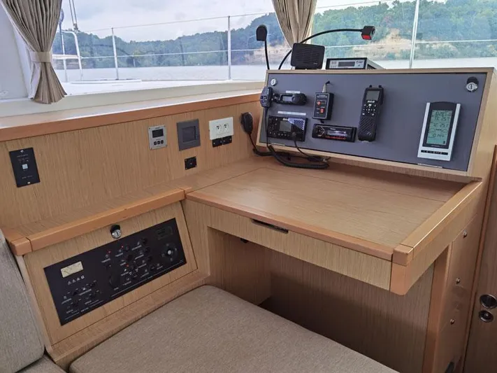 Vairea Yacht Photos Pics 