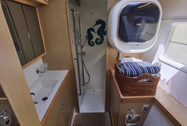 Vairea Yacht Photos Pics 