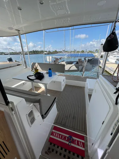 Vairea Yacht Photos Pics 