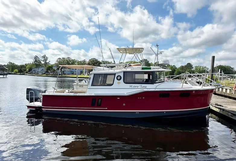 Moore Time Yacht Photos Pics 