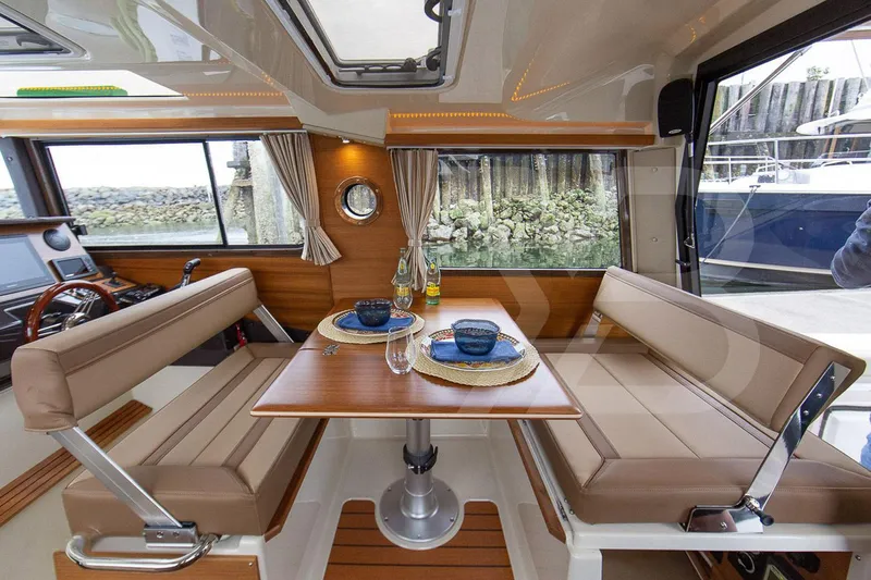 Moore Time Yacht Photos Pics 