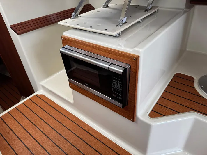 Moore Time Yacht Photos Pics 