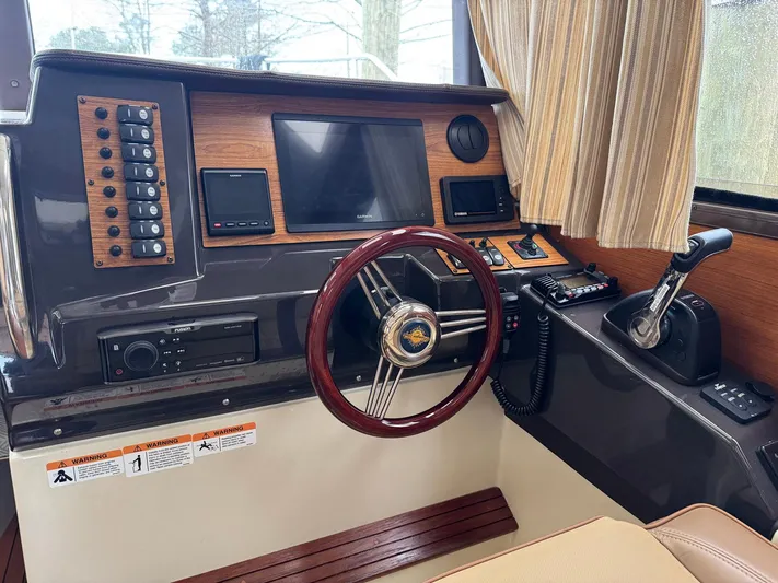 Moore Time Yacht Photos Pics 