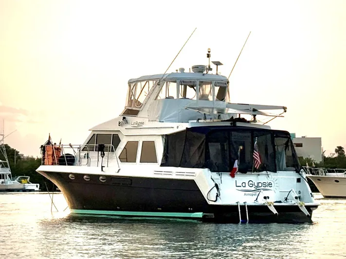 Lagypsie Yacht Photos Pics 0b Exterior.JPG