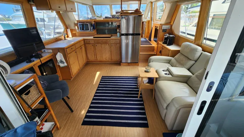 Lagypsie Yacht Photos Pics 