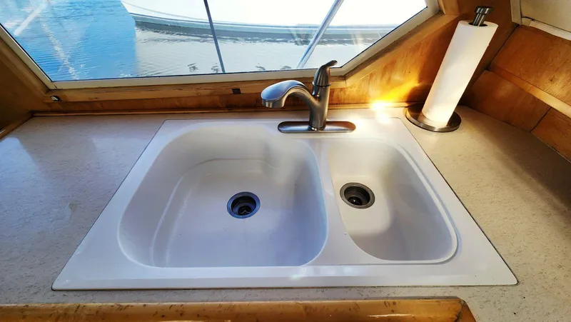 Lagypsie Yacht Photos Pics 