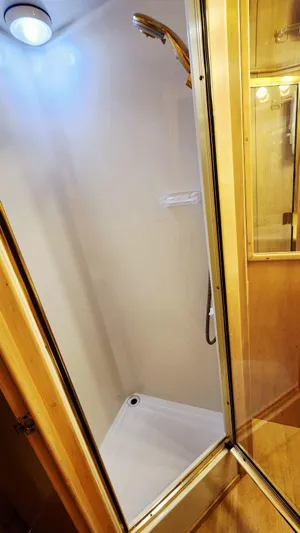 Lagypsie Yacht Photos Pics 