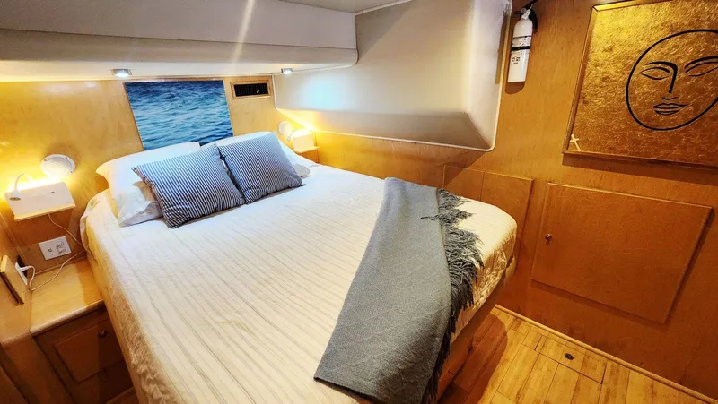 Lagypsie Yacht Photos Pics 