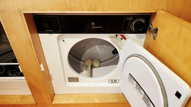 Lagypsie Yacht Photos Pics 