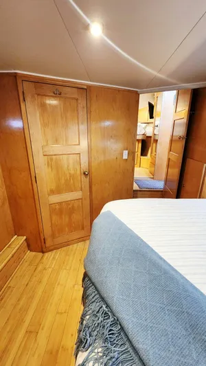 Lagypsie Yacht Photos Pics 