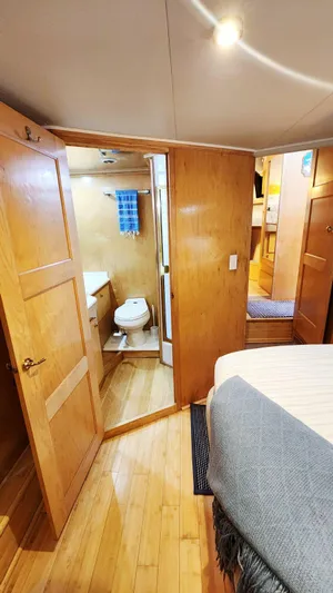 Lagypsie Yacht Photos Pics 