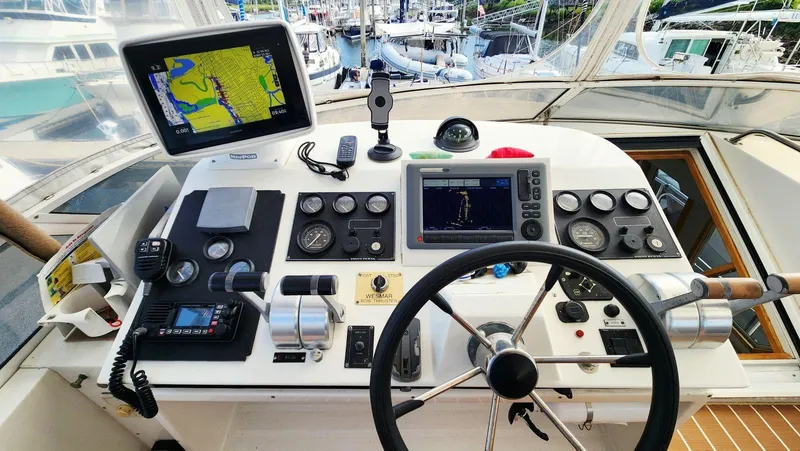 Lagypsie Yacht Photos Pics 