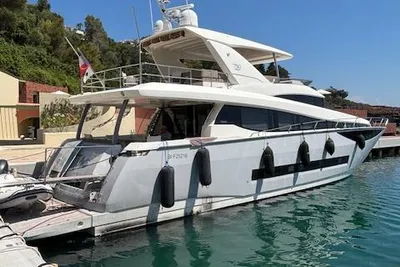Prestige 750
