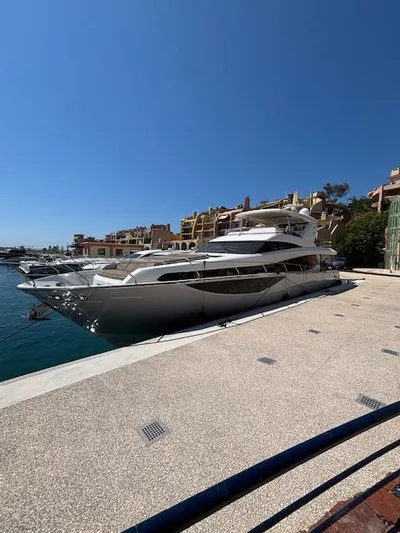 Tao Yacht Photos Pics 