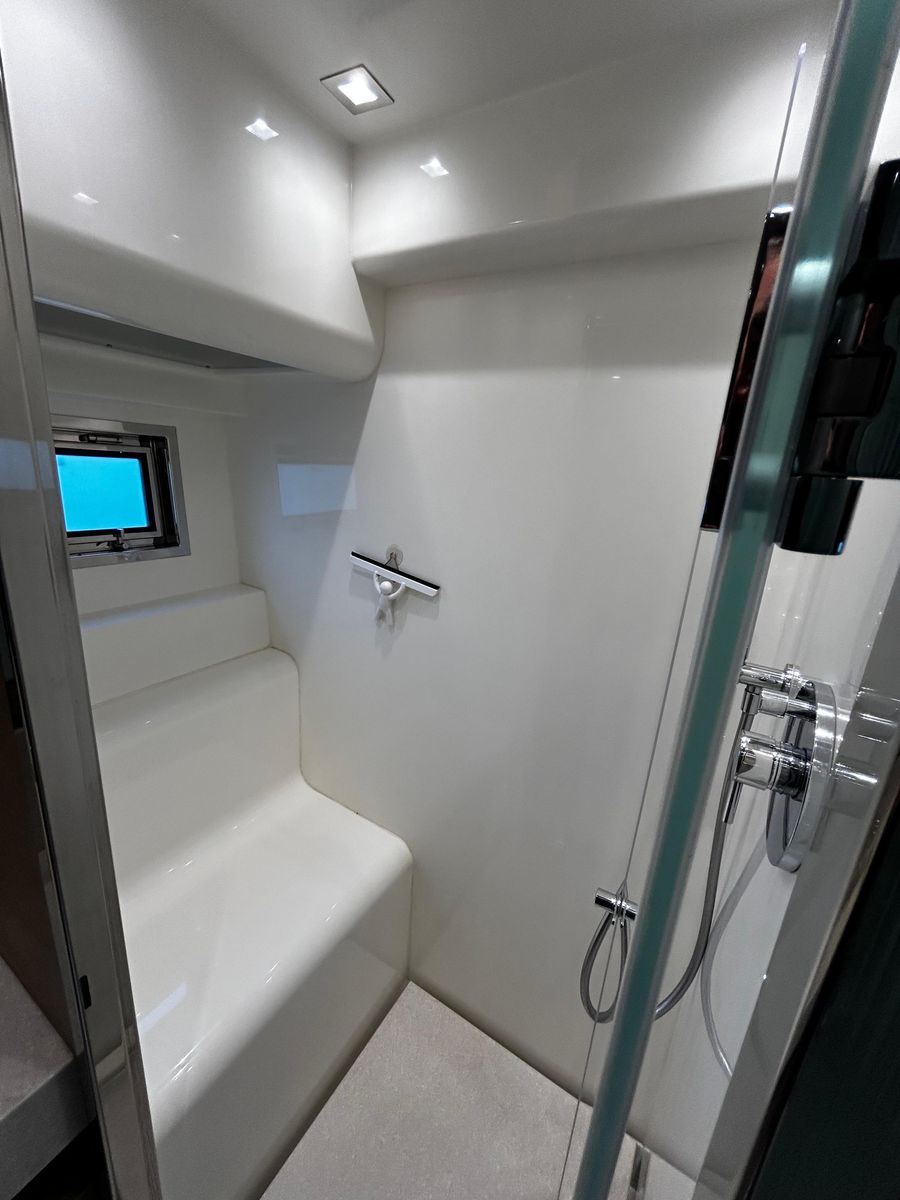 2015 Prestige 75 