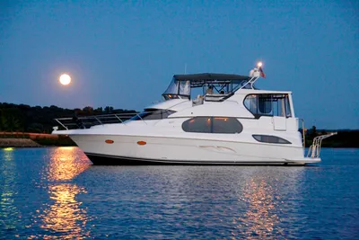 Silverton 43 Motor Yacht