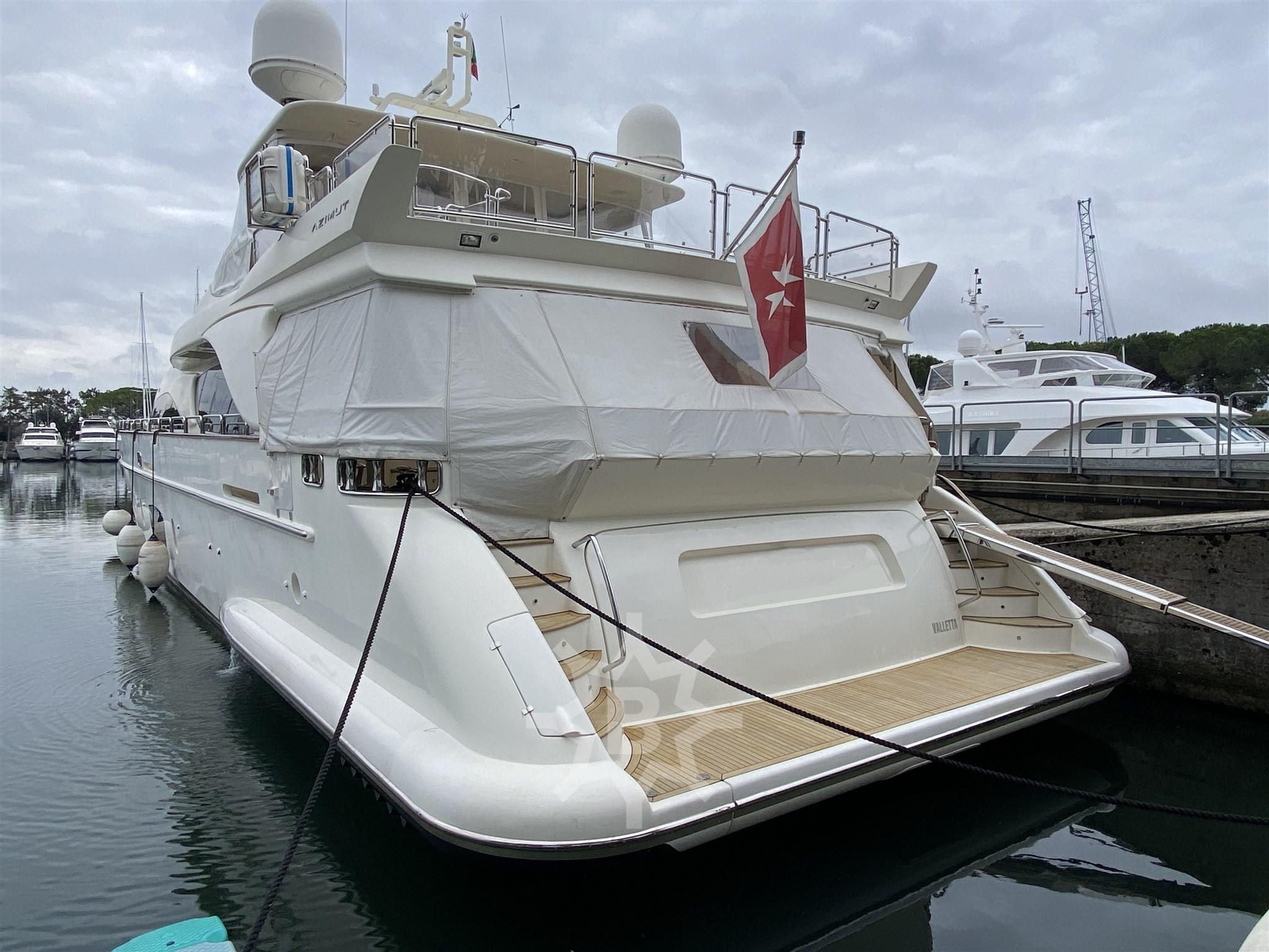 Azimut 105