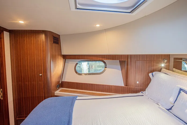 Well Done Yacht Photos Pics 2018 Belize 54 Daybridge - Image 58