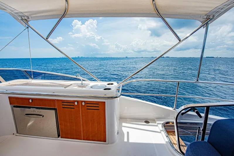 Well Done Yacht Photos Pics 2018 Belize 54 Daybridge - Image 20