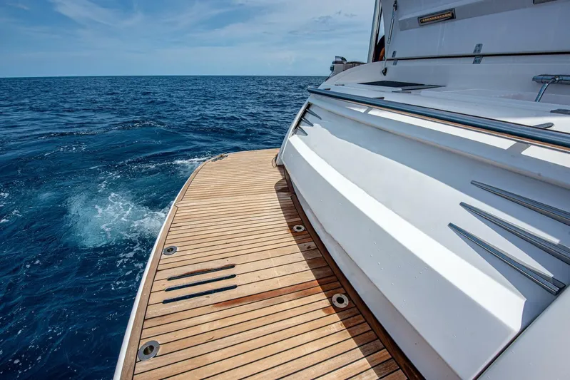 Well Done Yacht Photos Pics 2018 Belize 54 Daybridge - Image 25