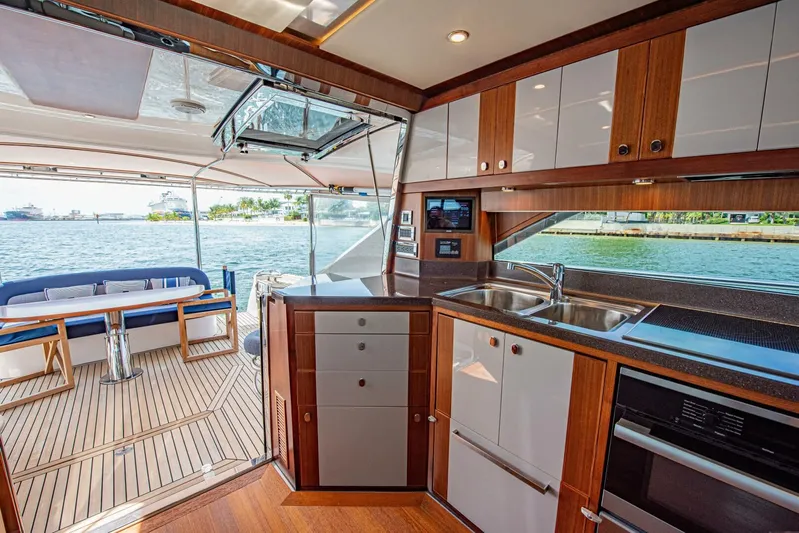 Well Done Yacht Photos Pics 2018 Belize 54 Daybridge - Image 36