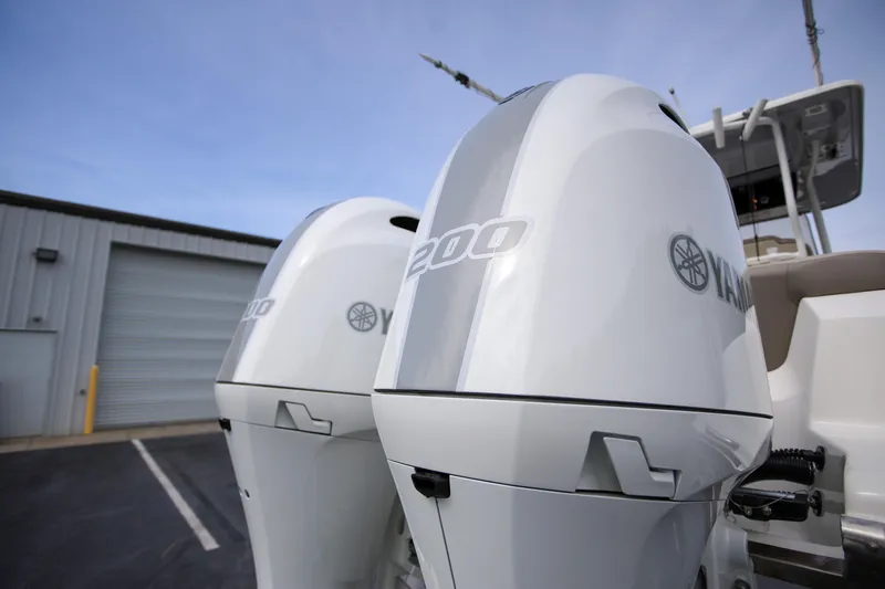  Yacht Photos Pics Twin Yamaha 200 outboard engines on a 2023 Key West 263 FS boat.