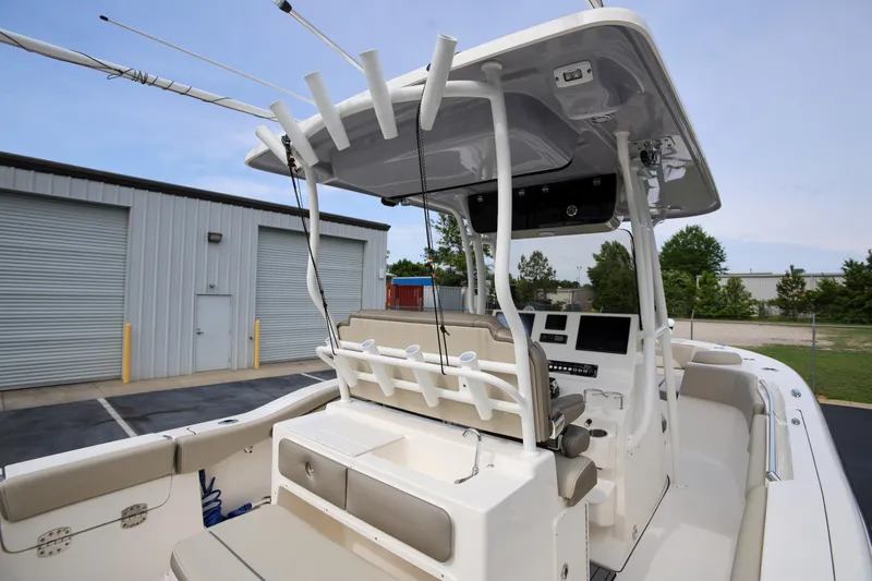  Yacht Photos Pics 2023 Key West 263 FS boat interior with modern helm and seating.