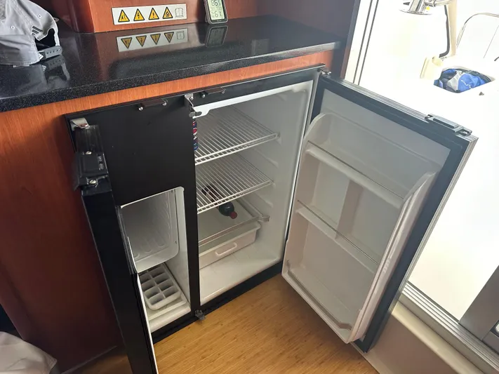 Mila Ann Yacht Photos Pics 