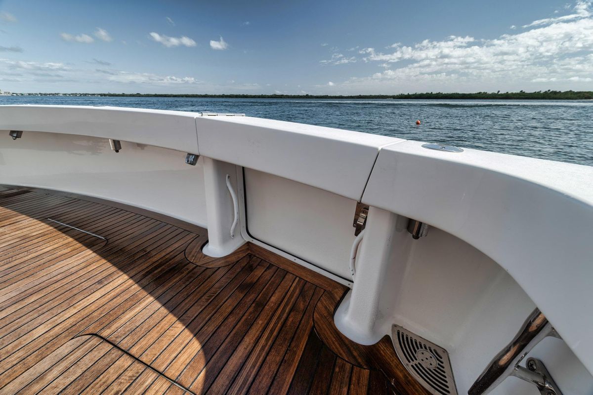 2009 Viking 54 