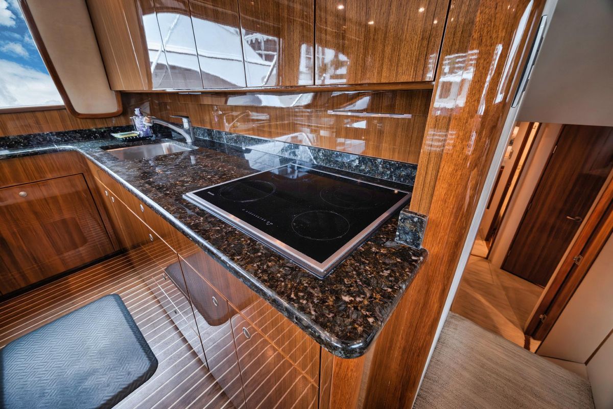 2009 Viking 54 