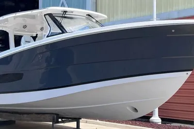 Regal 38 SAV