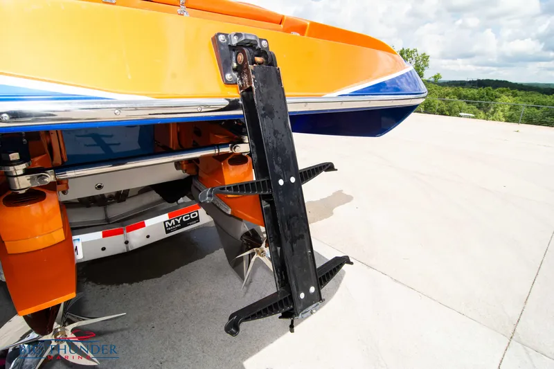  Yacht Photos Pics 2015 Nor-Tech 527 Super Vee boat rear view with trailer.