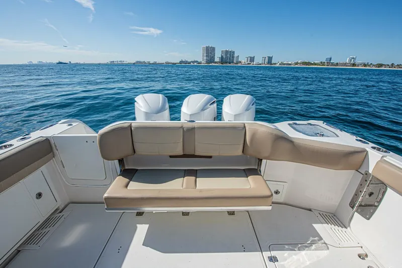 Why The Fish Knot Yacht Photos Pics 2019 Sailfish 360 Cc - Image 32