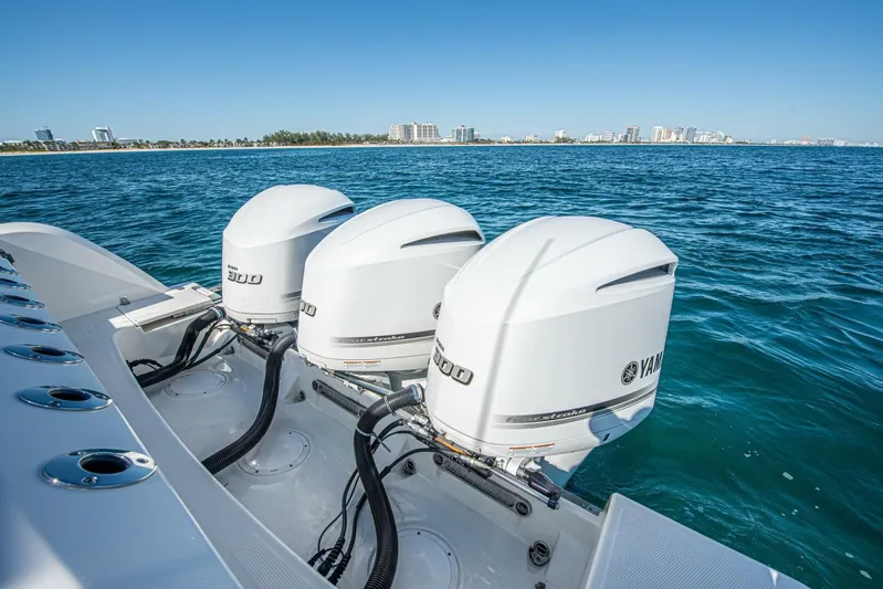 Why The Fish Knot Yacht Photos Pics 2019 Sailfish 360 Cc - Image 36