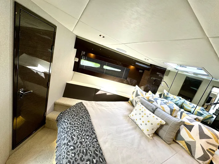 Ocean View Yacht Photos Pics VIP StateRoom - Port Side