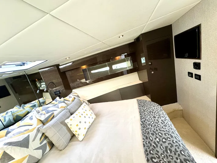 Ocean View Yacht Photos Pics VIP StateRoom - Strb. Side