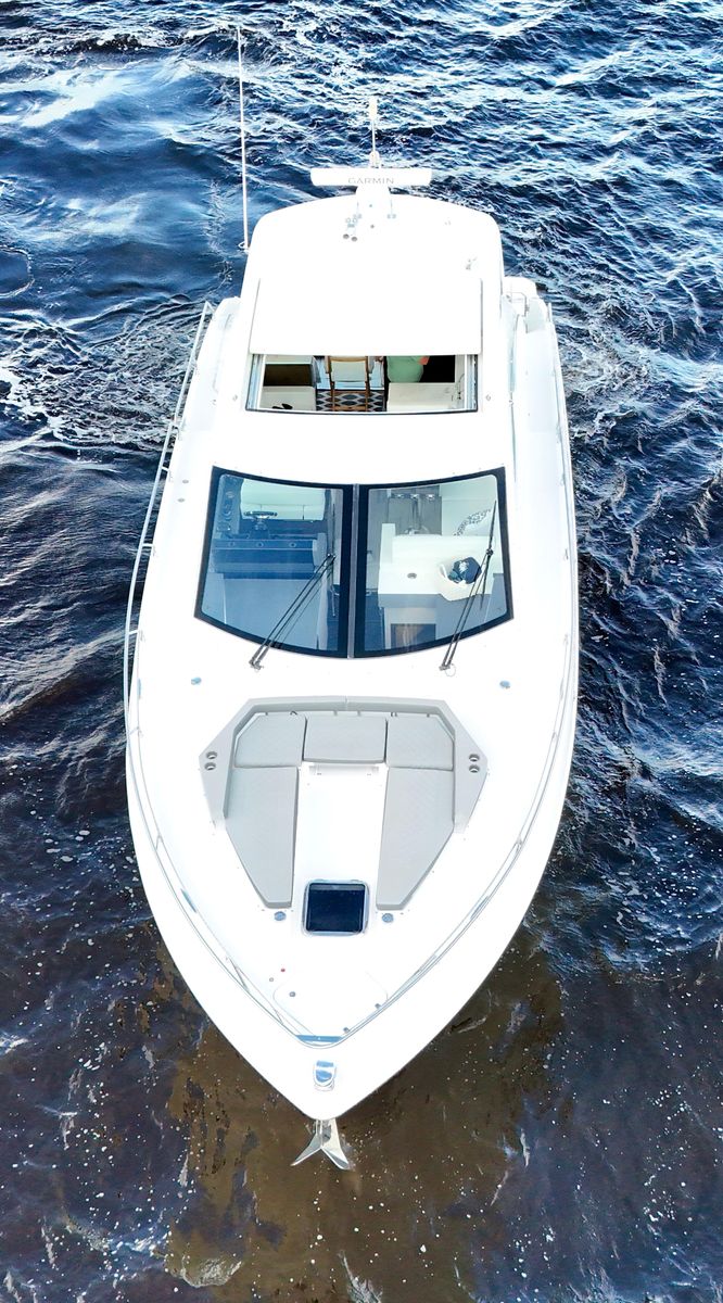 2020 Cruisers Yachts 50 