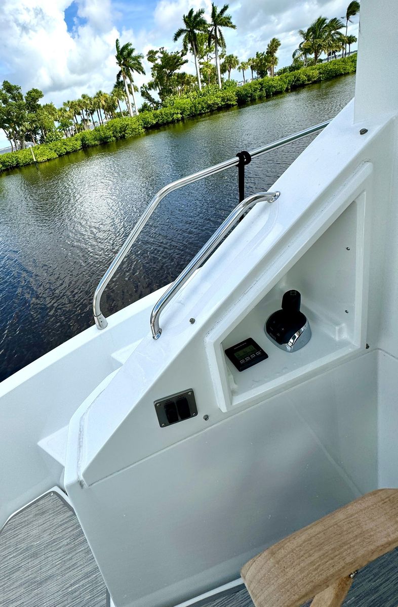 2020 Cruisers Yachts 50 