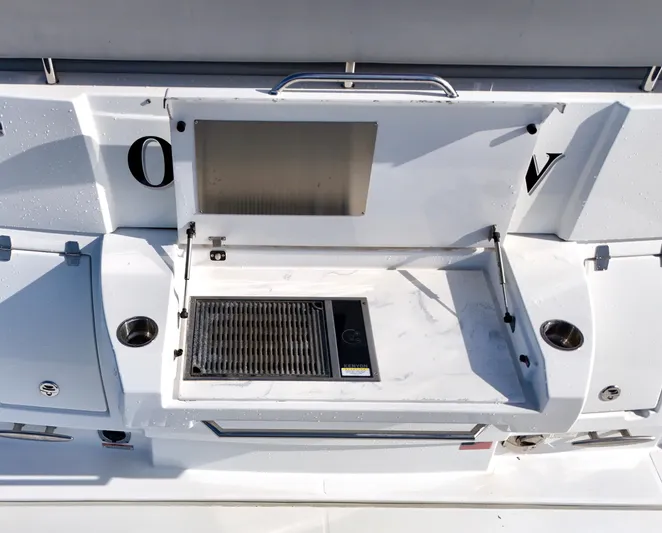 Ocean View Yacht Photos Pics BBQ Grill - Transom